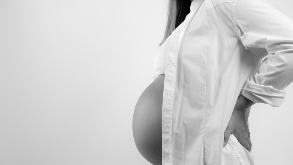 Hebamme finden für die Betreuung in der Schwangerschaft